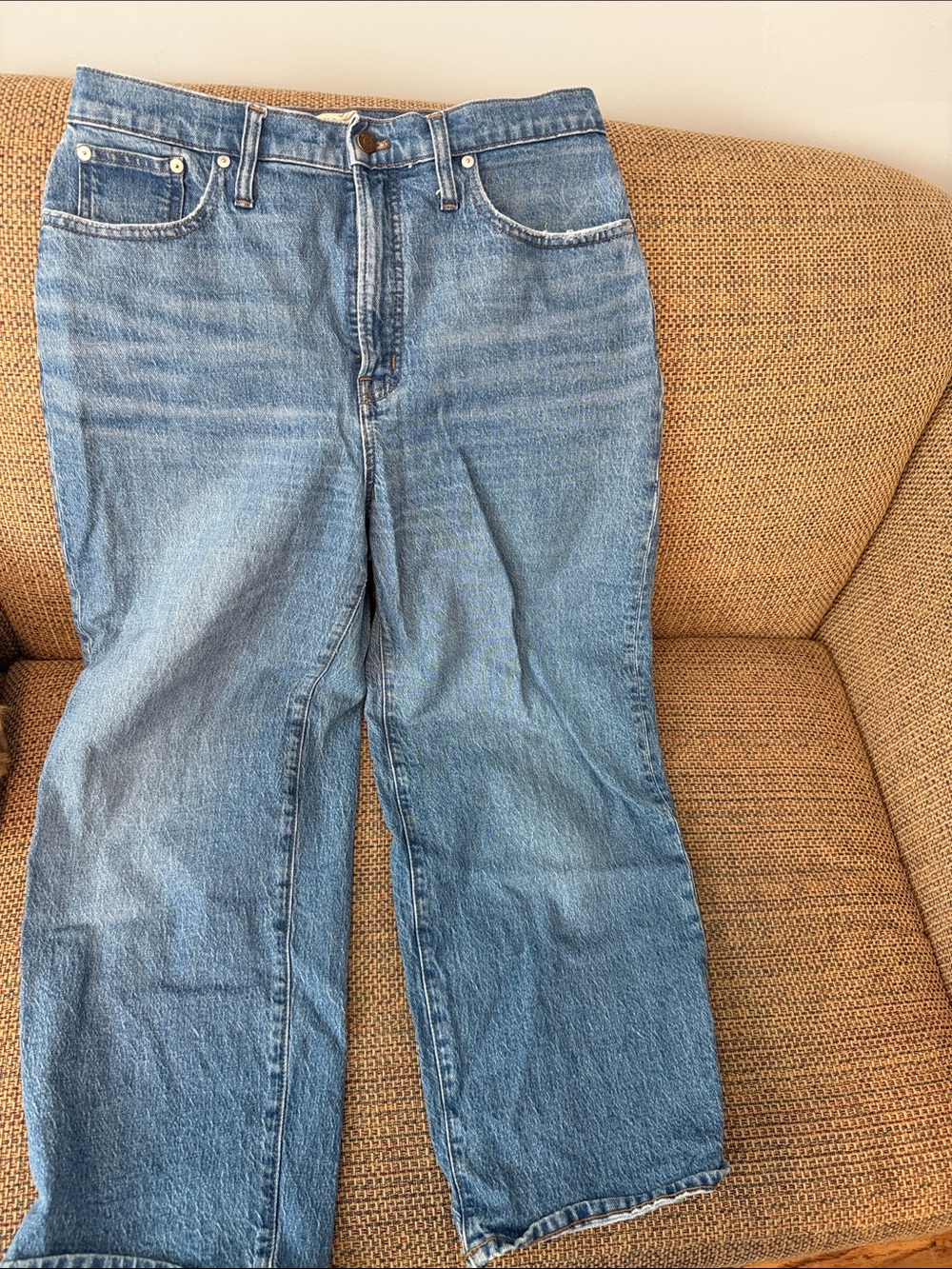 Classic Women's Light Blue Jeans - Brand Unspecified